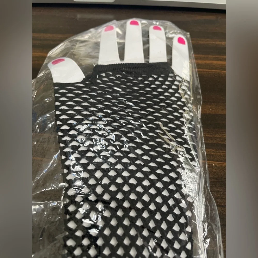 Women's Fishnet Fingerless Arm Sleeves Gloves NWOT
